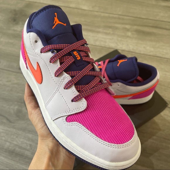 💜💕Air Jordan 1 Low GS 🍇 Barely Grape 💕💜 - Picture 2 of 8